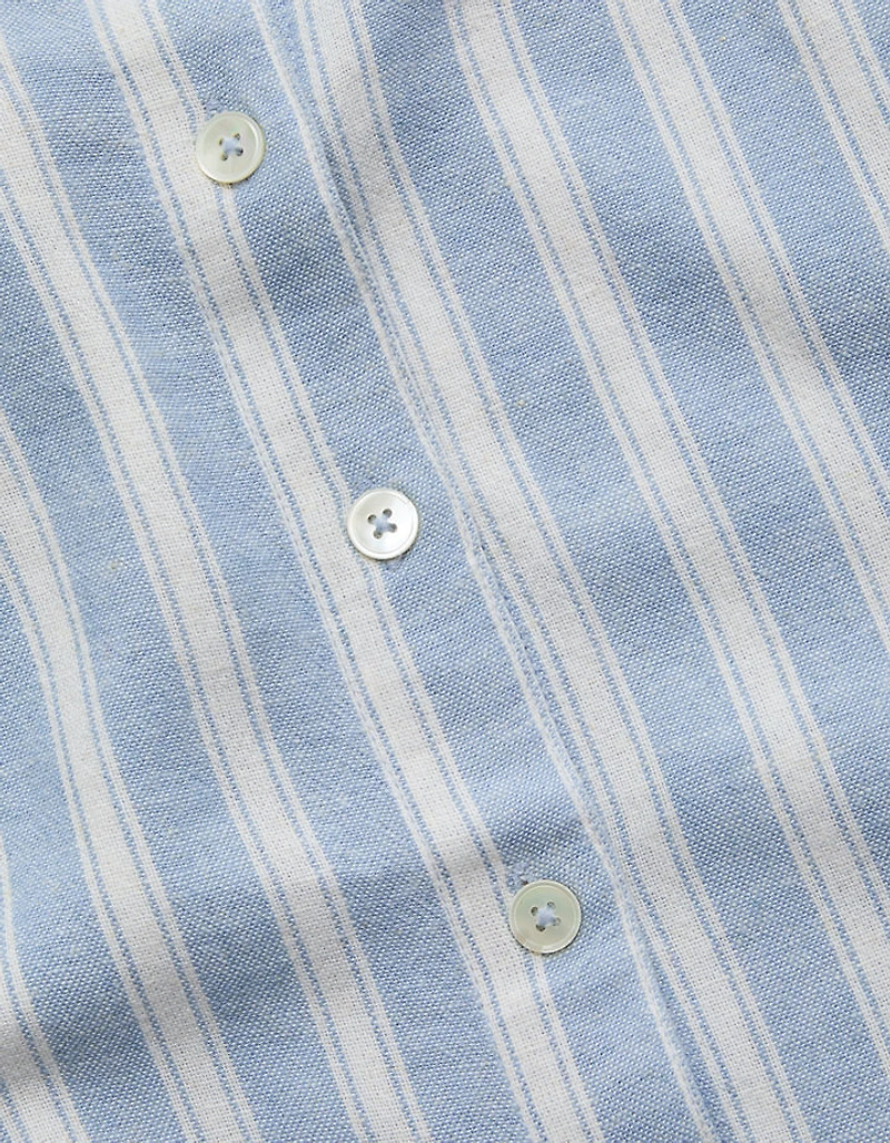 Chemise boutonnée courte et droite en mélange de lin AE77