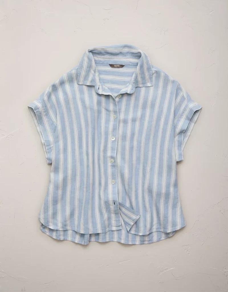 Chemise boutonnée courte et droite en mélange de lin AE77