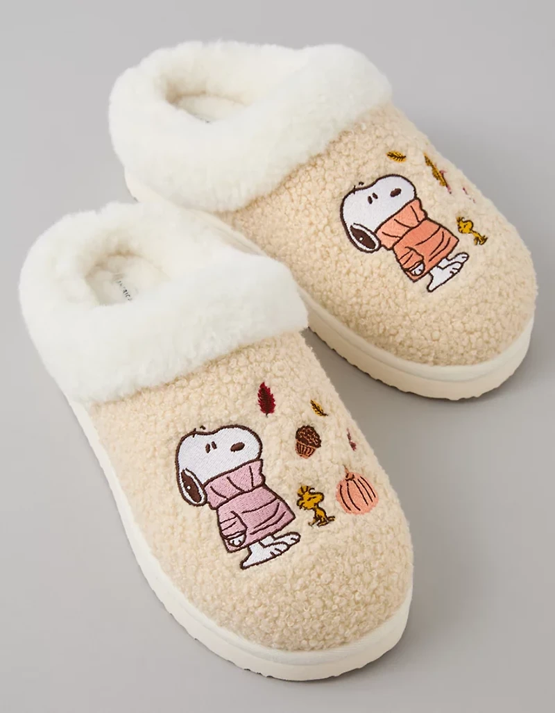 AE Snoopy Sweater Scuff Slipper