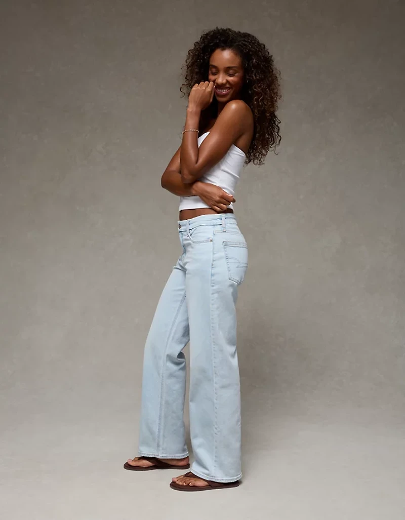 AE Strigid Curvy High-Waisted Stovepipe Jean