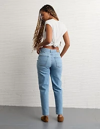 AE Strigid Curvy Mom Jean