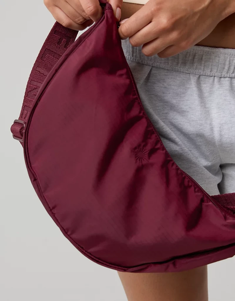 OFFLINE By Aerie Sporty Crescent Bag