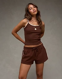 Short court à taille haute en tricot bordure crochetée AE
