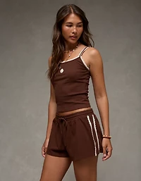 Short court à taille haute en tricot bordure crochetée AE