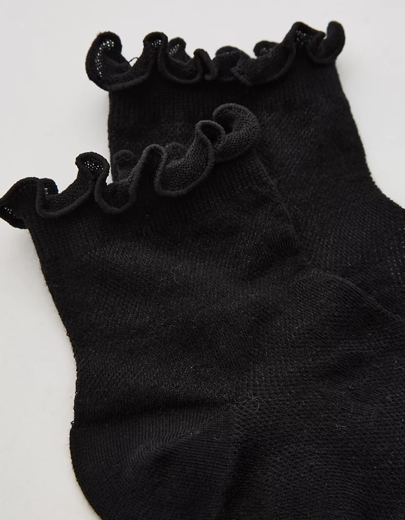 Aerie Lace Lettuce Edge Quarter Socks