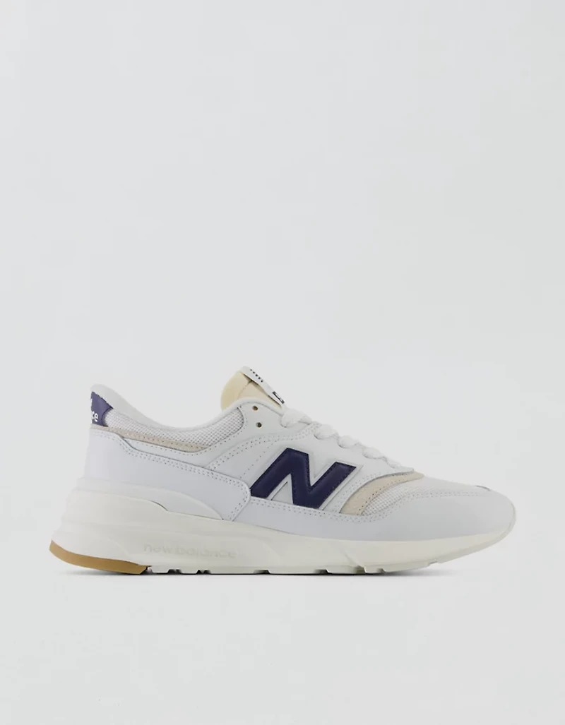 New Balance Men's 997R Sneaker