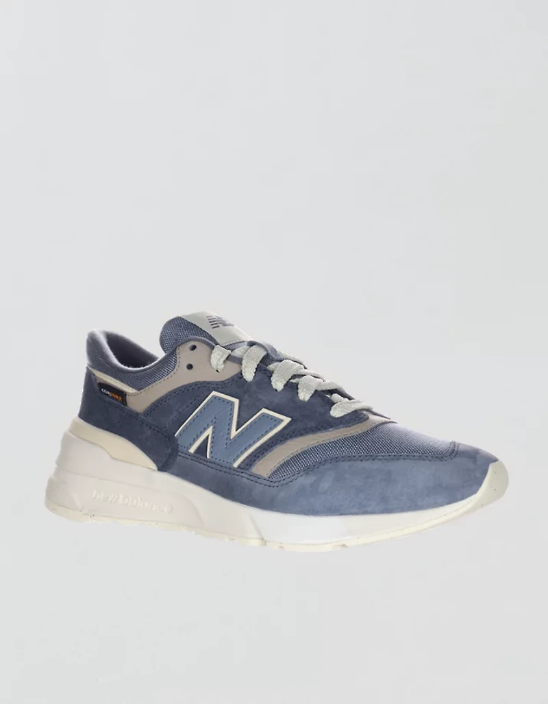 New Balance Men's 997R Sneaker