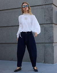 AE77 Premium Pleated Barrel Jean