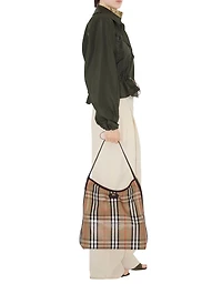 Medium Highlands Shoulder Bag