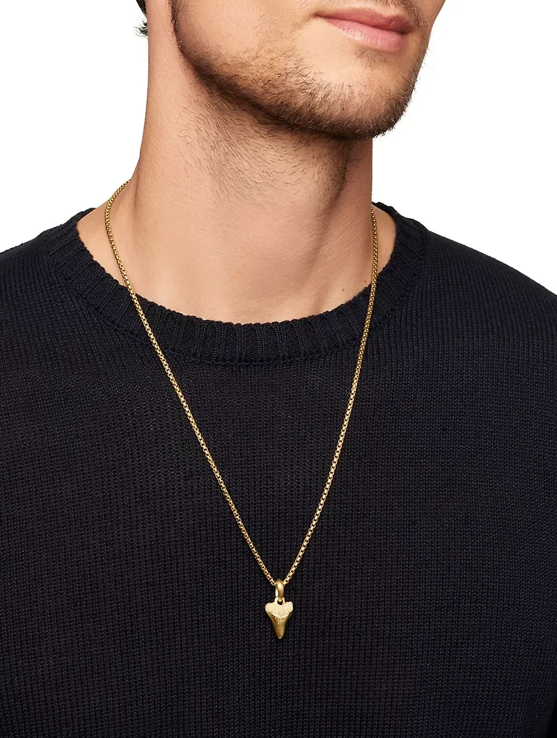 Shark Tooth Amulet In 18k Yellow Gold, 24.4mm