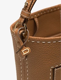 Pin Mini Bucket Taurillon Soft Surpiqué