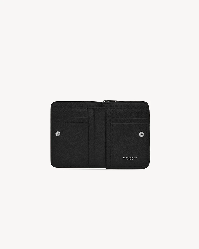 CASSANDRE MATELASSÉ compact zip around wallet in grain de poudre leather
