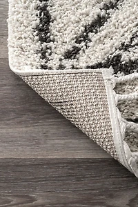 nuLoom Mackie Moroccan Diamond Tassel Area Rug