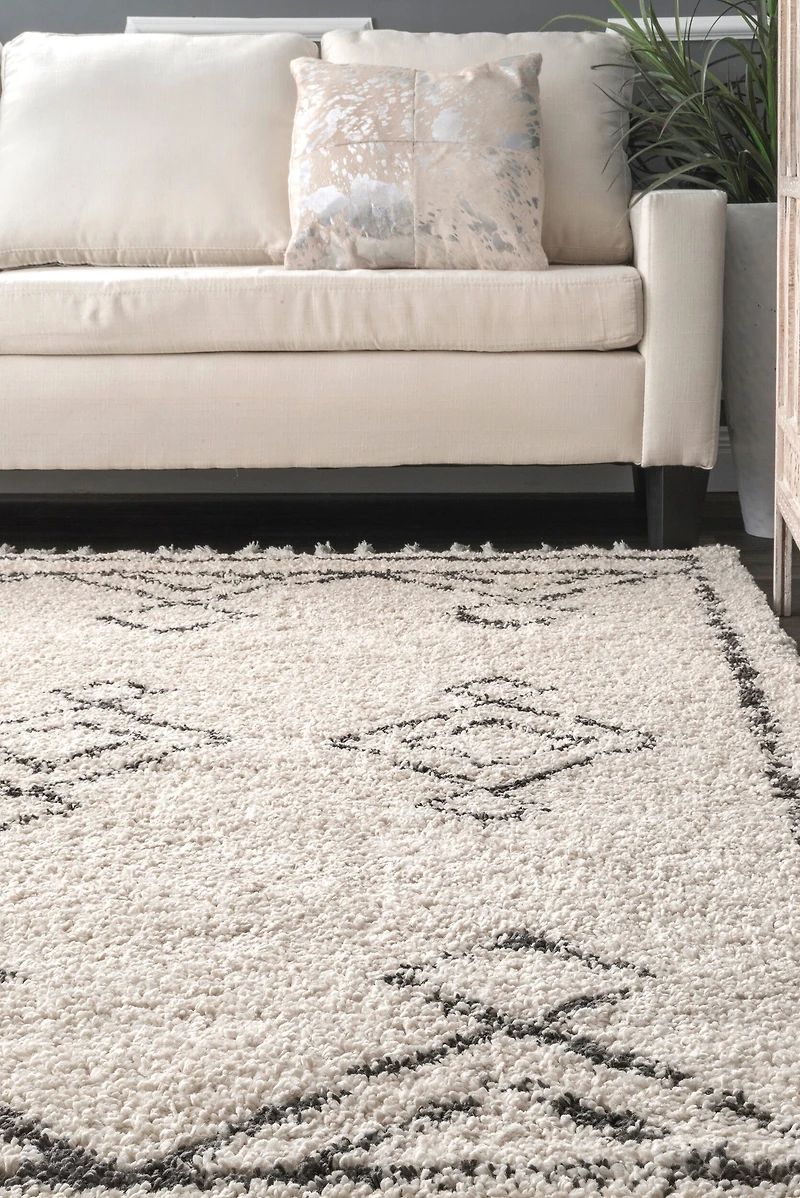 nuLoom Mackie Moroccan Diamond Tassel Area Rug