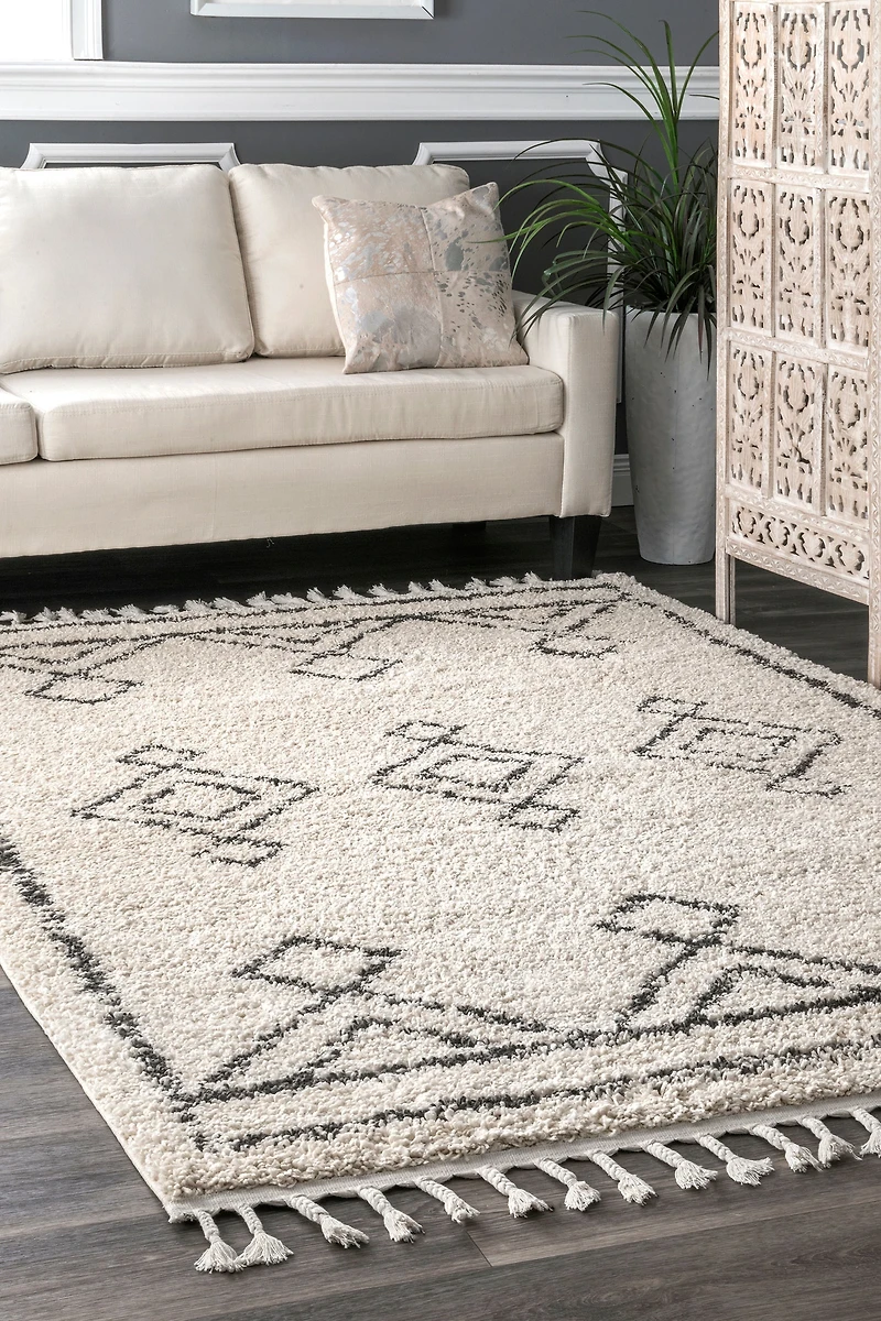 nuLoom Mackie Moroccan Diamond Tassel Area Rug