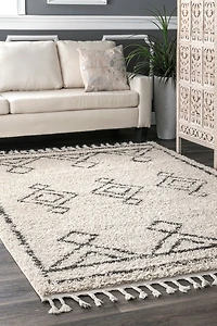 nuLoom Mackie Moroccan Diamond Tassel Area Rug