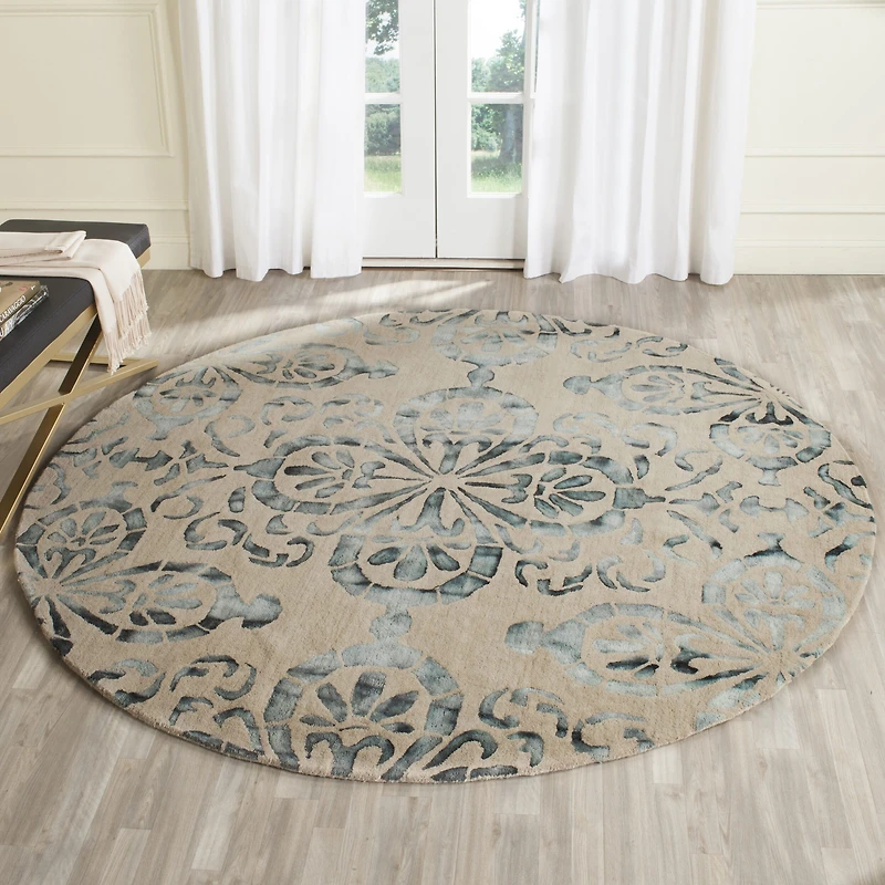 Safavieh Dip Dye Collection Vivyan Floral Round Area Rug