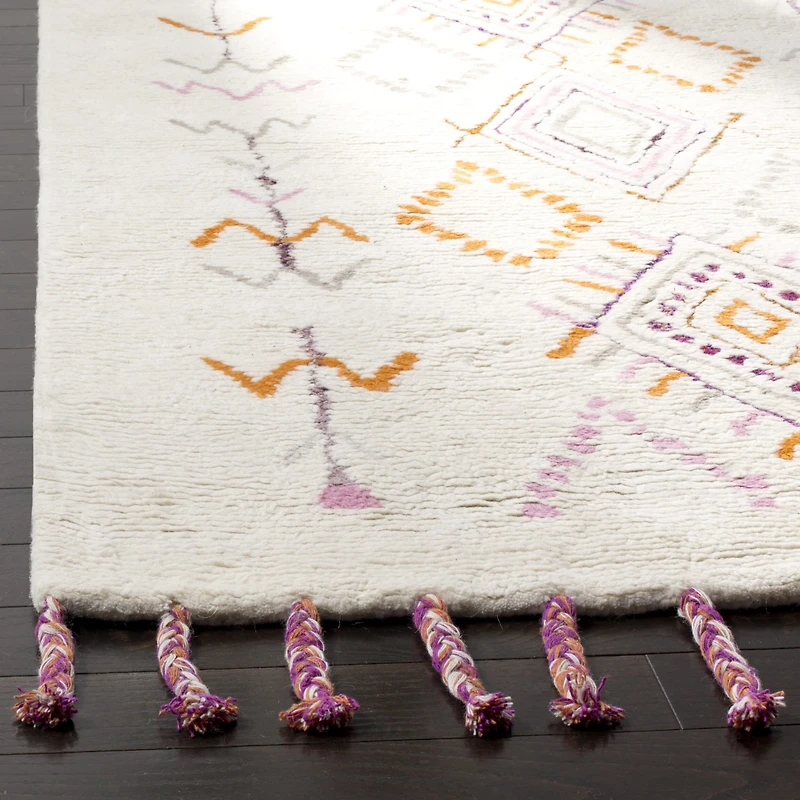 Safavieh Casablanca Collection Jarred Geometric Area Rug