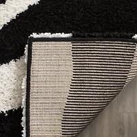 Safavieh Shag Collection Lennox Animal Runner Rug