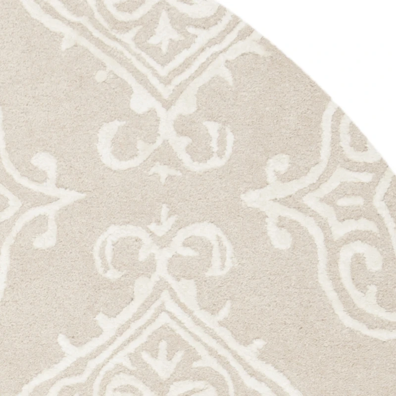 Safavieh Glamour Collection Aubrey Damask Round Area Rug