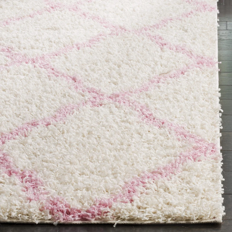 Safavieh Dallas Shag Collection Caris Geometric Area Rug