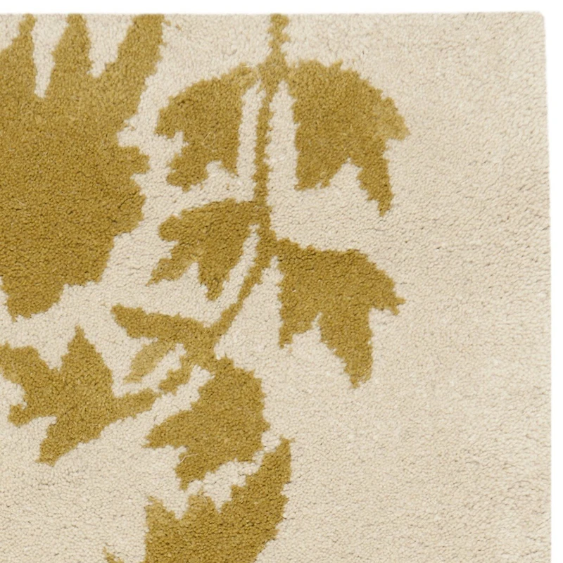 Safavieh Capri Collection Ilbert Floral Area Rug