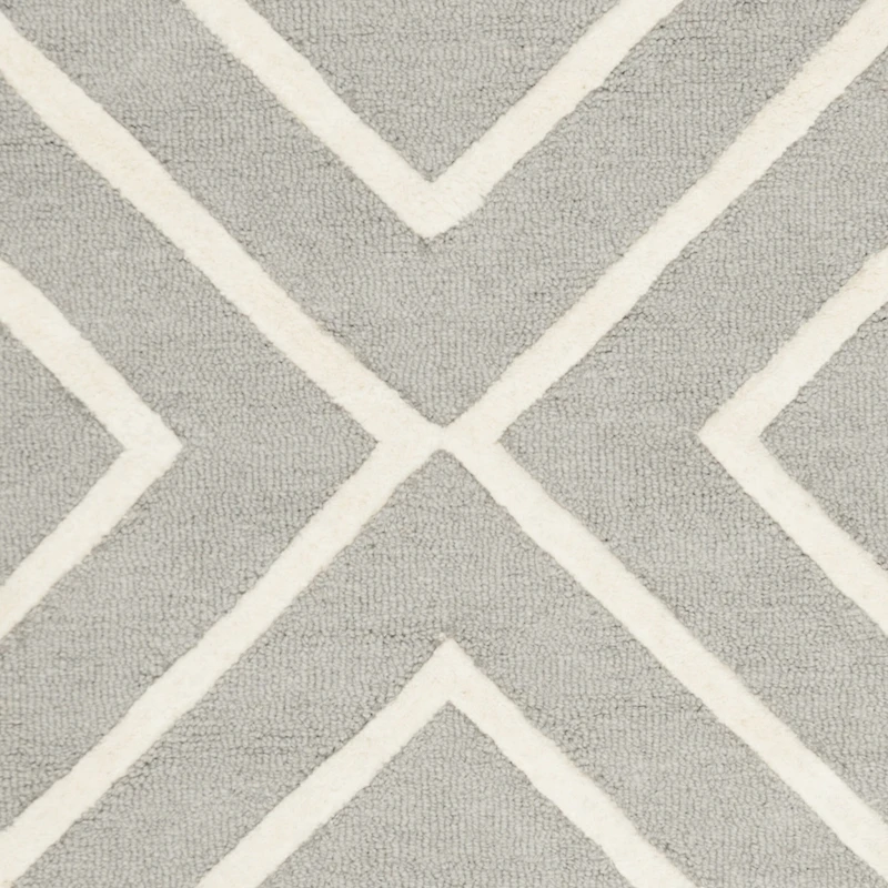 Safavieh Kids Collection Seachlann Geometric Round Area Rug