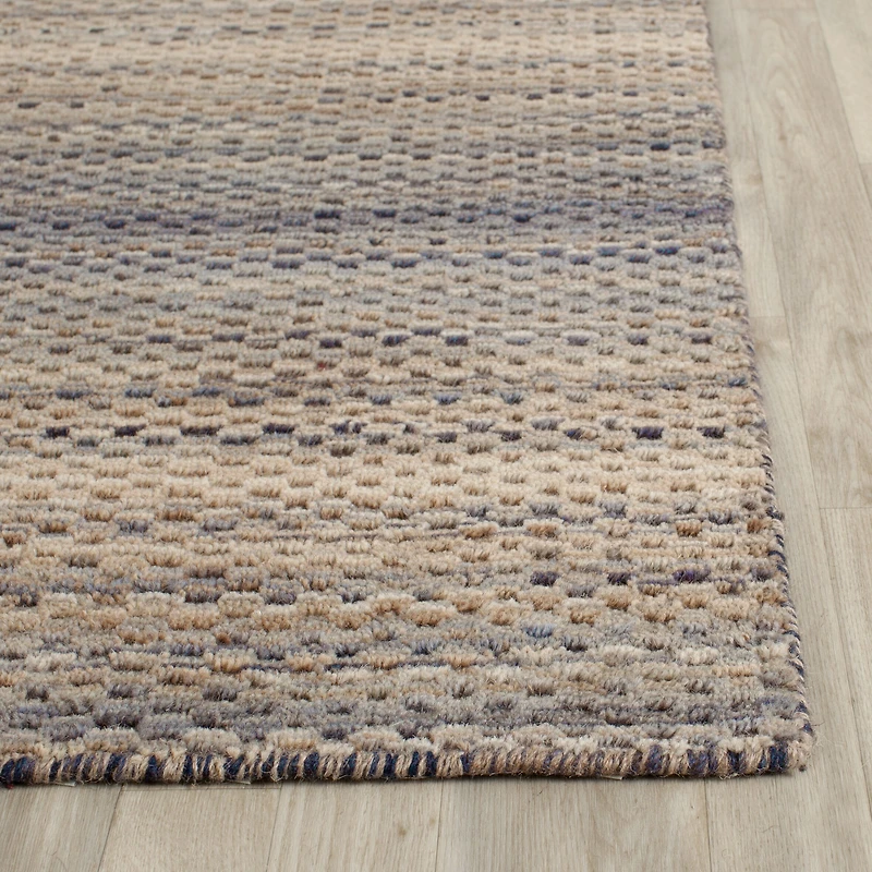 Safavieh Himalaya Collection Chelsey Striped Area Rug