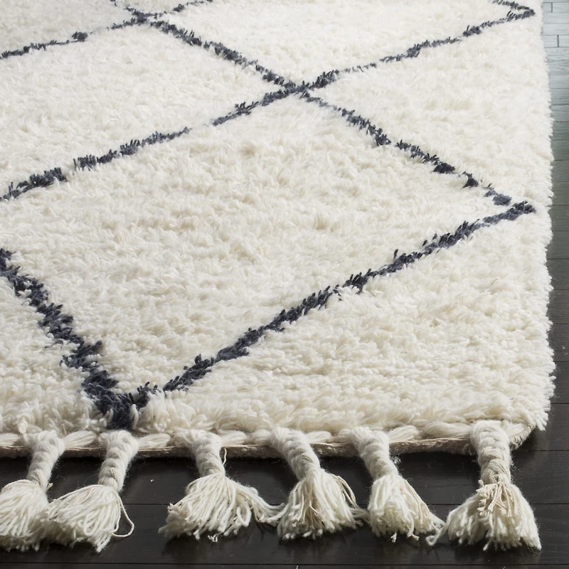 Safavieh Casablanca Collection Angela Geometric Area Rug