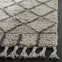 Safavieh Casablanca Collection Fechin Geometric Runner Rug