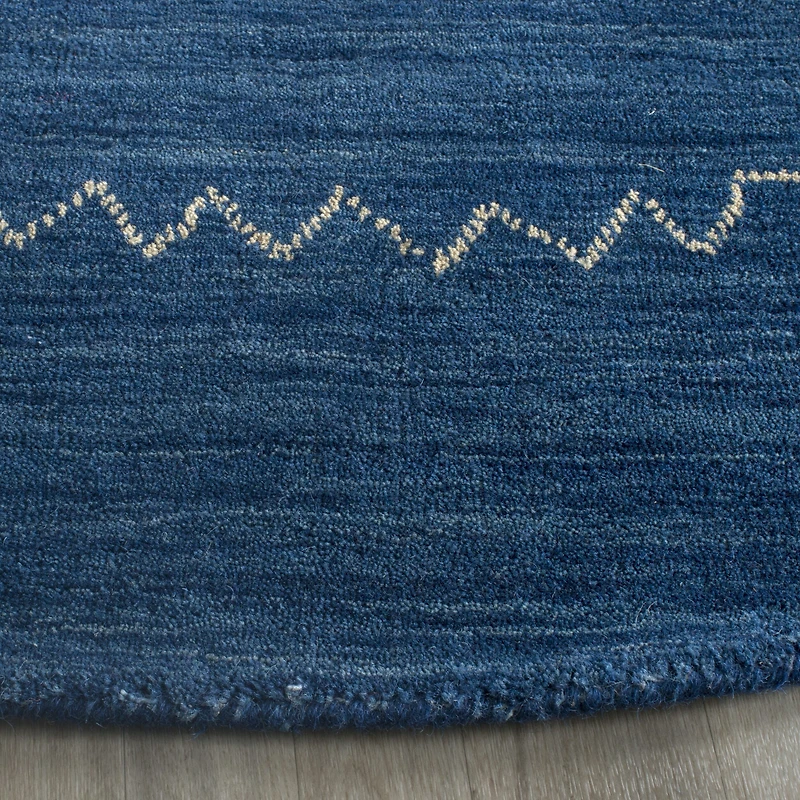 Safavieh Himalaya Collection Leo Solid Round Area Rug