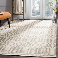 Safavieh Kilim Collection Blazhe Geometric Area Rug