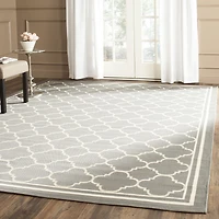 Safavieh Courtyard Collection Crispian Geometric Indoor/Outdoor Square Area Rug