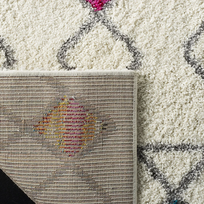 Safavieh Lucinda Geometric Shag Rectangular Runner