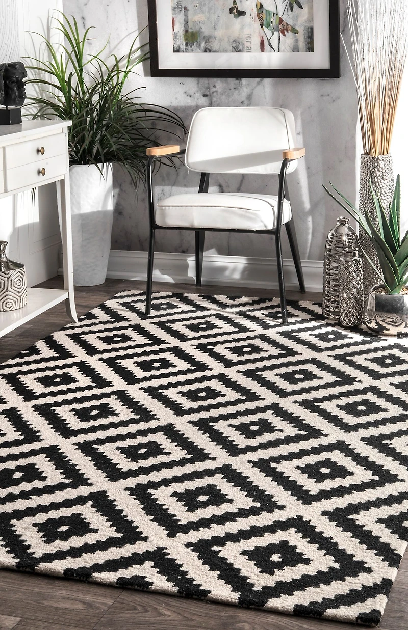 nuLoom Hand Tufted Kellee Rug