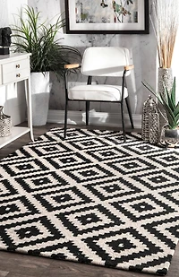 nuLoom Hand Tufted Kellee Rug