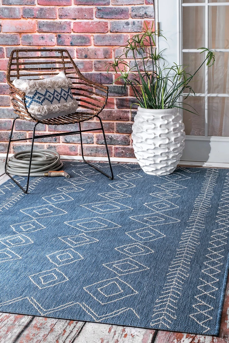 nuLoom Serna Outdoor Rectangular Rug