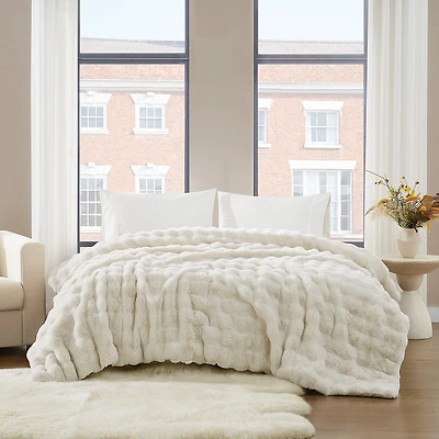 Brooklyn Loom Bubble Faux Fur Blanket