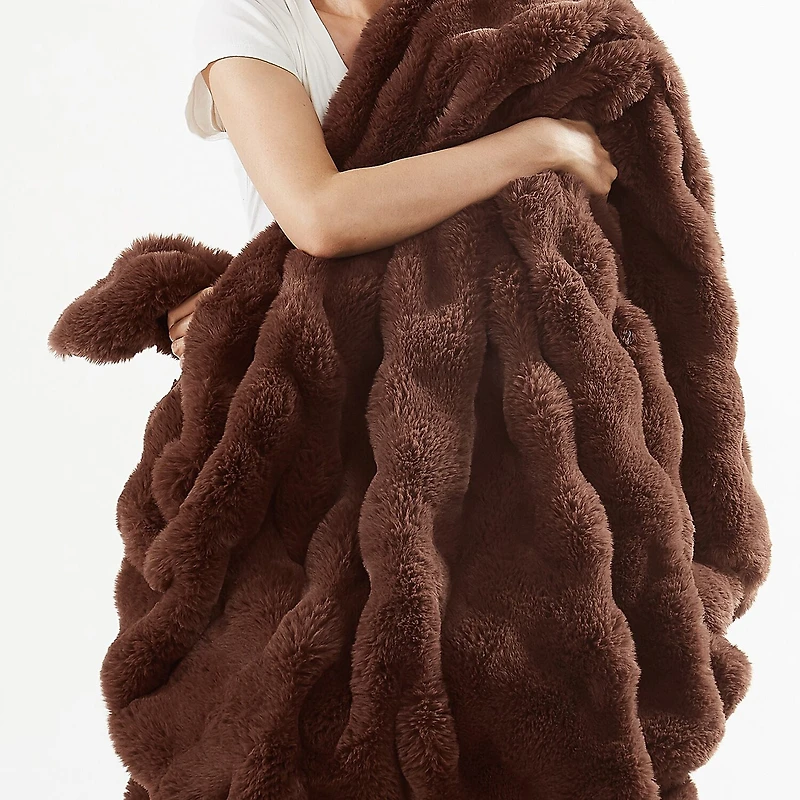 Brooklyn Loom Bubble Faux Fur Blanket