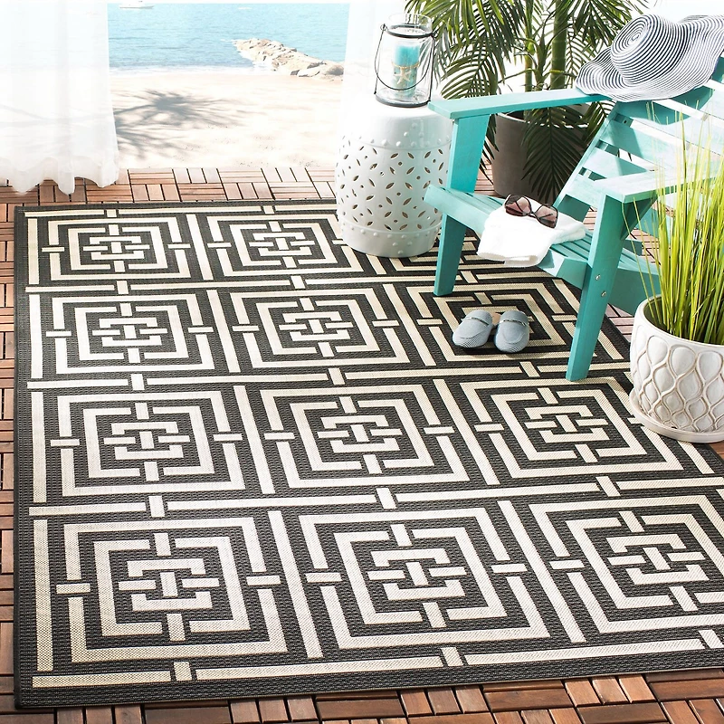 Safavieh Courtyard Collection Varvara Geometric Indoor/Outdoor Square Area Rug