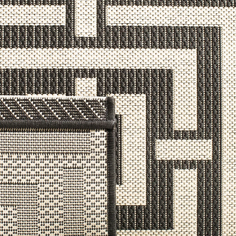 Safavieh Courtyard Collection Varvara Geometric Indoor/Outdoor Square Area Rug