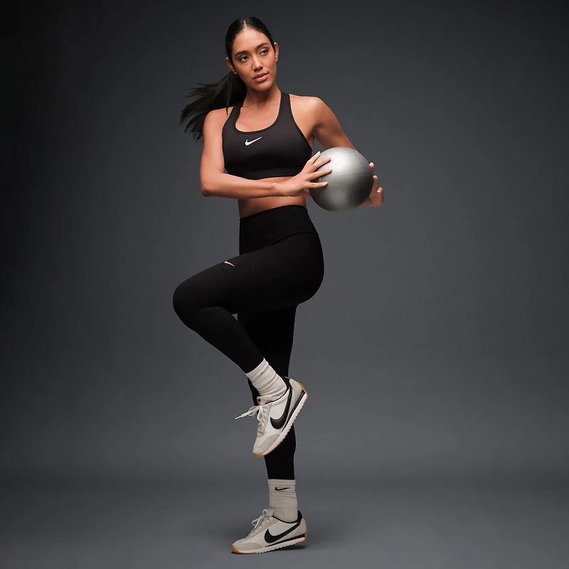 Nike Womens Moisture Wicking Quick Dry High Rise Knit 7/8 Ankle Legging
