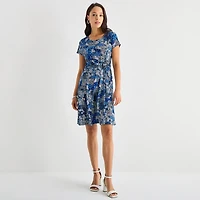 Perceptions Womens Petite Round Neck Short Sleeve Floral Fit + Flare Dress