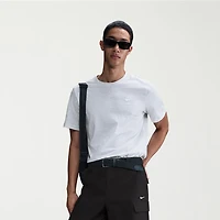 Nike Mens Crew Neck Short Sleeve Embroidered Active T-Shirt
