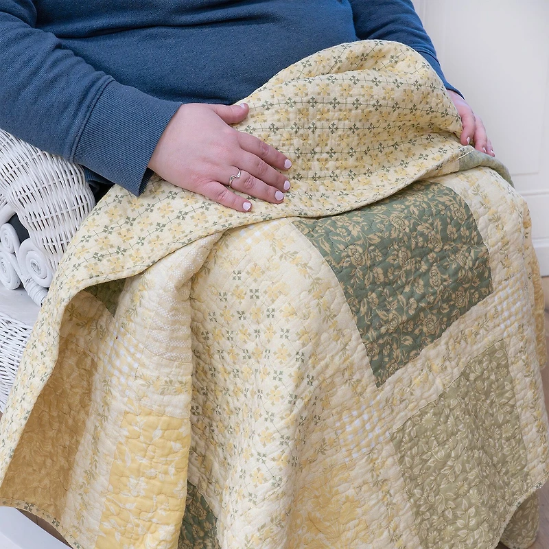Donna Sharp Meadow Cotton Washable Throw