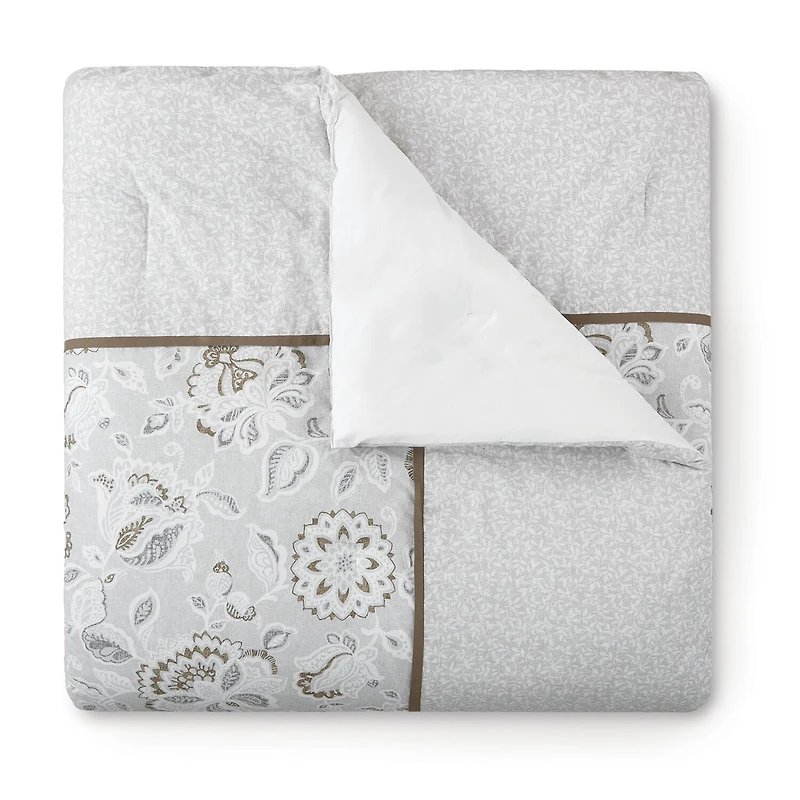 Linden Street Wildwood 8-pc. Comforter Set