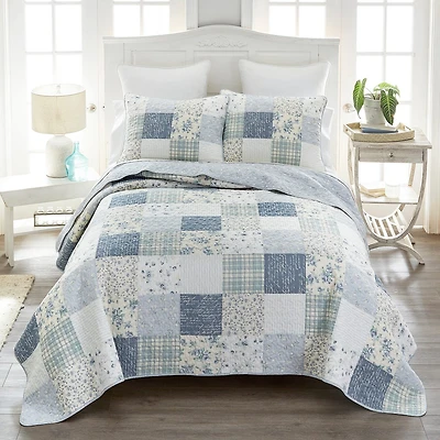 Donna Sharp Blue Pastures Pieced Cotton Quilt Set