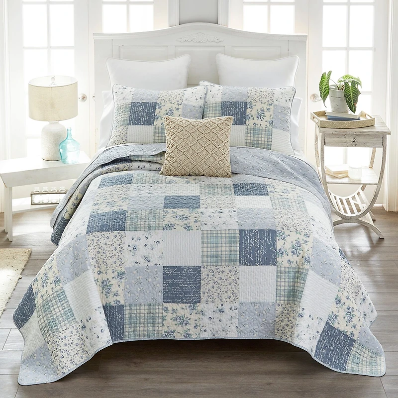 Donna Sharp Blue Pastures Pieced Cotton Quilt Set