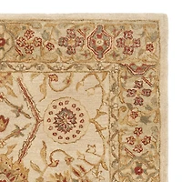 Safavieh Elaine Traditional Area Rug