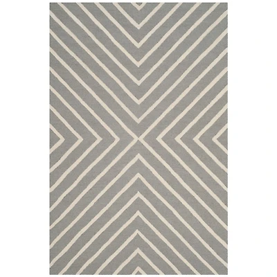 Safavieh Kids Collection Seachlann Geometric Area Rug